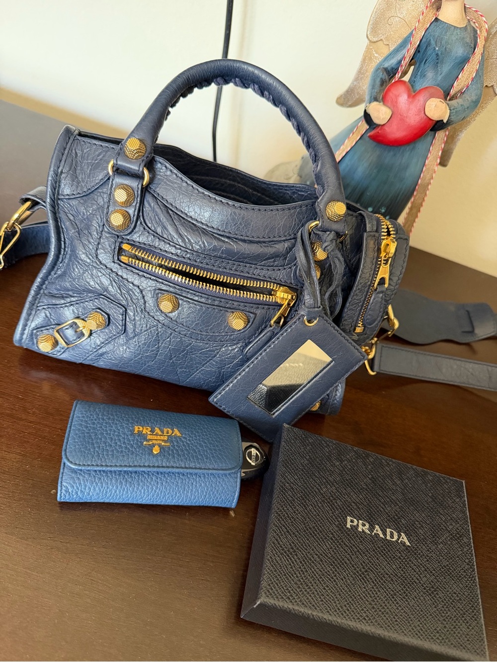 Prada Navy Vitello Grain Leather Key Case with Gold Hardware - Picture 5 of 5